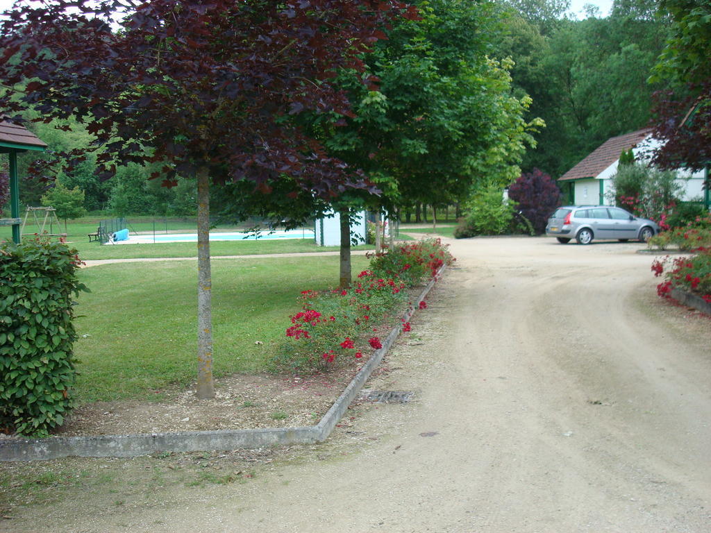 Village-Chalets Le Ru Du Pre Deux Rivieres Стая снимка