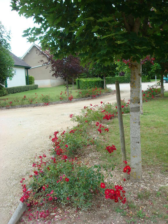 Village-Chalets Le Ru Du Pre Deux Rivieres Стая снимка