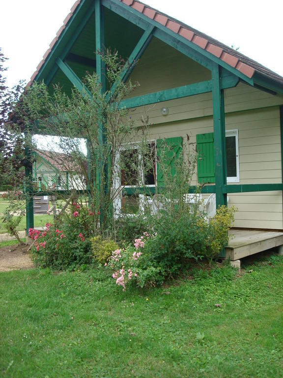 Village-Chalets Le Ru Du Pre Deux Rivieres Стая снимка