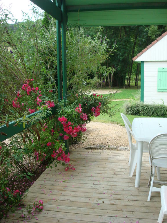 Village-Chalets Le Ru Du Pre Deux Rivieres Стая снимка