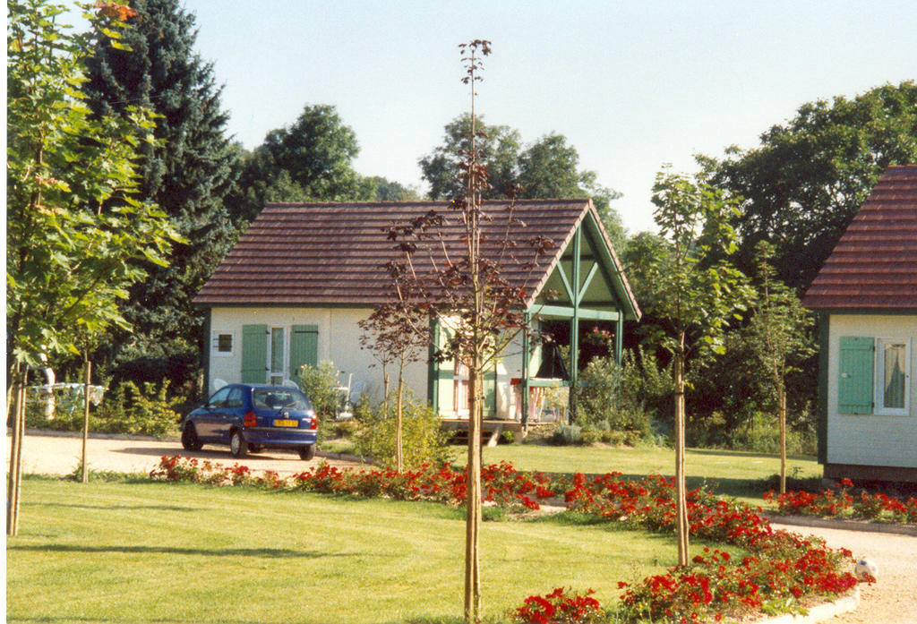 Village-Chalets Le Ru Du Pre Deux Rivieres Екстериор снимка