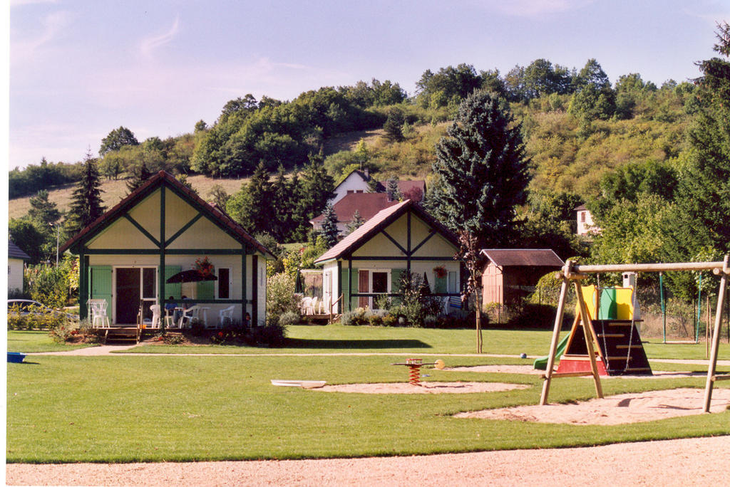 Village-Chalets Le Ru Du Pre Deux Rivieres Екстериор снимка