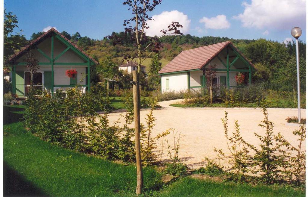 Village-Chalets Le Ru Du Pre Deux Rivieres Екстериор снимка